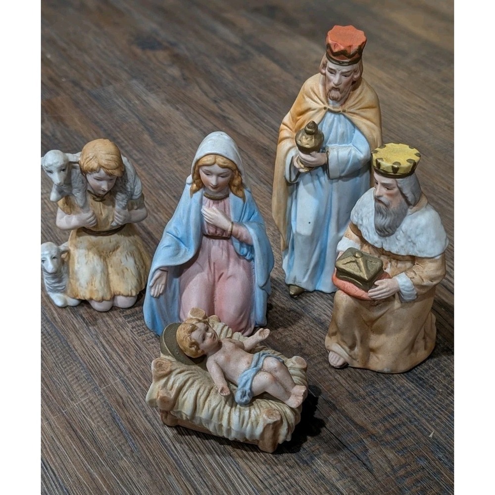 Vintage Homeco 5 of the 9 Piece Nativity Set 1982 Original Hallmarks #5603